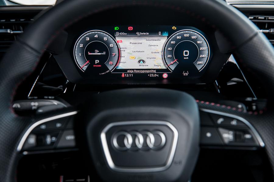 Панель приборов Audi A3 Sedan 35 TFSI S-Line 2020 года  (WW) (фото 25 из 40)